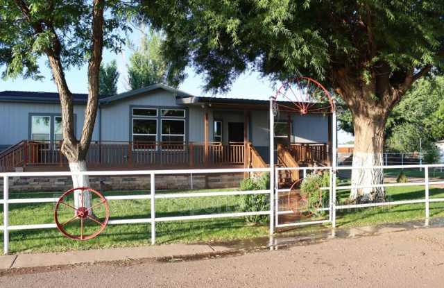 313 E. 1/2 N. photos photos