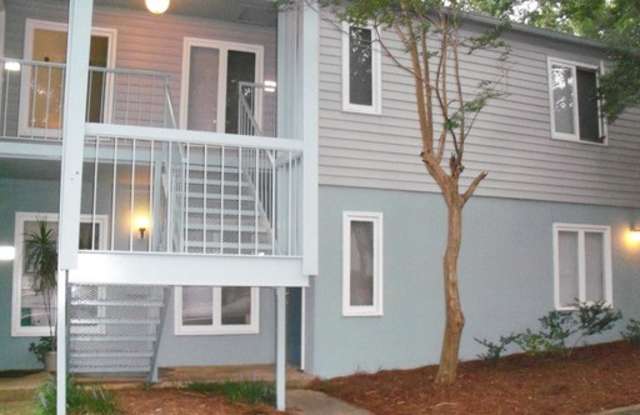 South Charlotte Rental at Sharon Lakes Condominiums Gallery 3