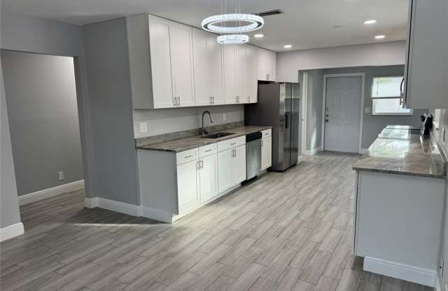 232 NW 9th St photos photos 232 NW 9th St photos photos