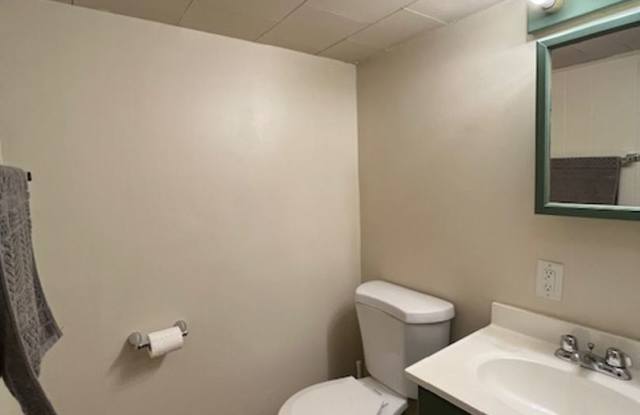 Lovely Hampden EOG 2bd/2ba Rowhome w CAC & W/D! Available now Gallery 4