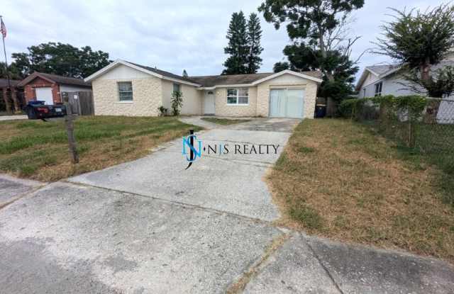 BEAUTIFUL, Large - 4/2 1500 Sq. Ft., Renovated kitchen  bathrooms, fenced in yard and more!! photos photos