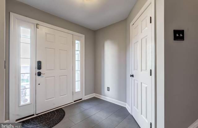 5820 PEARSON Lane Gallery 4