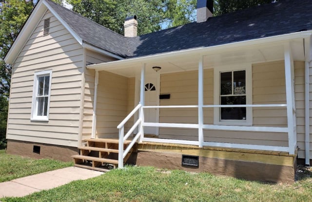 307 E. MONMOUTH STREET - 307 East Monmouth Street, Winston-Salem, NC 27127