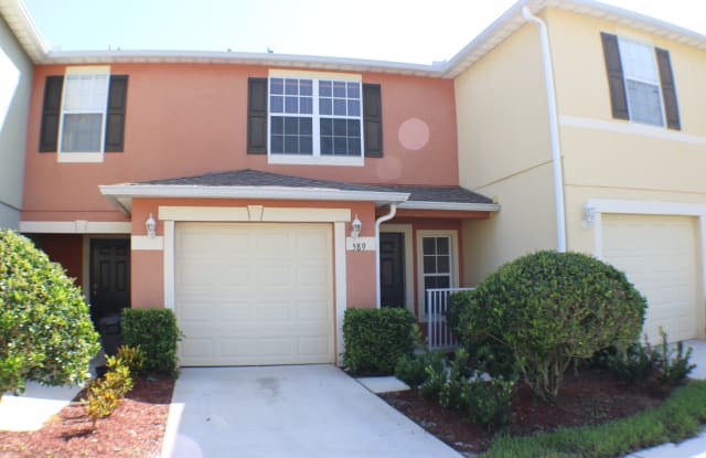 589 Cresting Oak Cir - 589 Cresting Oak Cir, Southchase, FL 32824