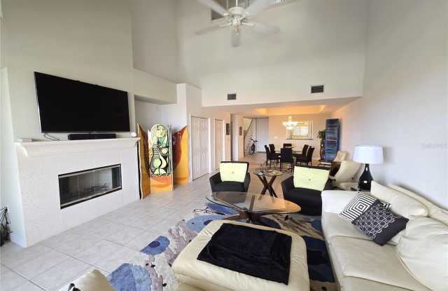 3905 MARINERS Walk Gallery 3