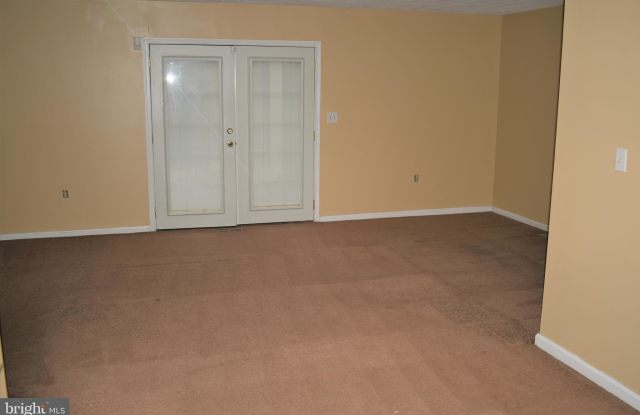 608 CEDARLEAF AVENUE Gallery 4
