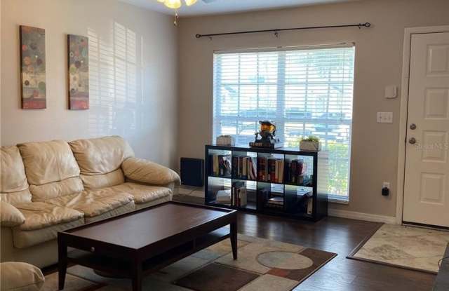 427 KENSINGTON LAKE CIRCLE Gallery 2