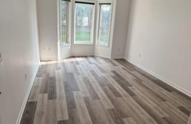 340 East Veterans Way Unit #1 Gallery 4