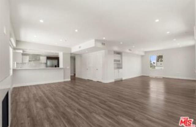 1326 Centinela Avenue Gallery 4