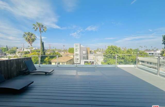 1041 N Spaulding Ave unit: 201 - 1041 North Spaulding Avenue, West Hollywood, CA 90046