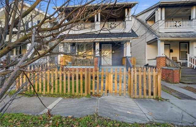 243 W 32nd Street photos photos