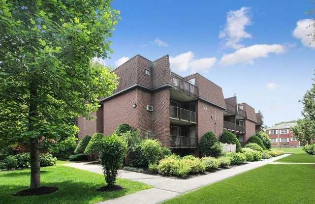 144 Kenrick St Apt 1 - 144 Kenrick Street, Boston, MA 02135