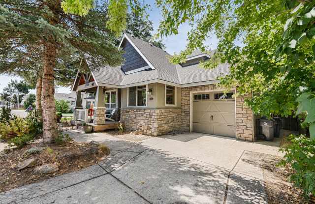 Live the ultimate Westside Bend lifestyle! photos photos