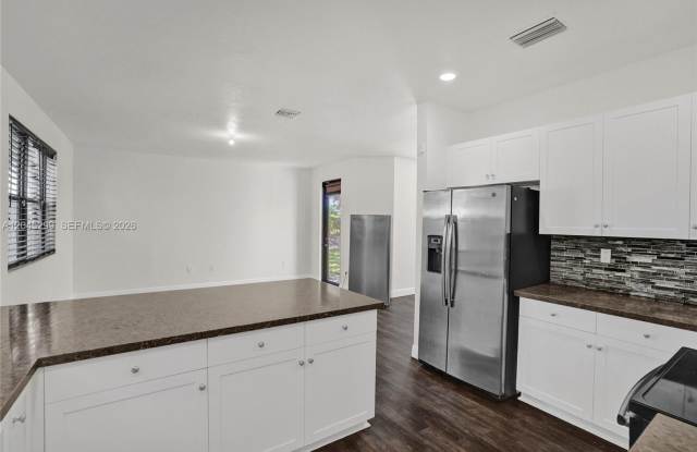2502 NE 1st Street 0, Homestead, FL 33033 - 6206 Gallery 3