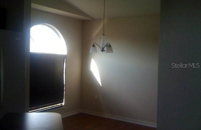 3611 BRISTOL COVE LANE Gallery 4
