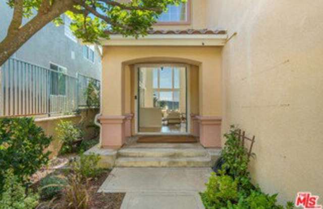16632 Calle Jermaine Gallery 2