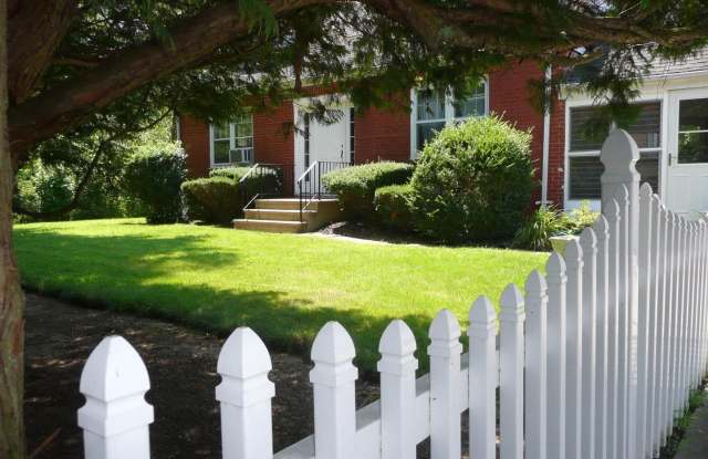 190 BAYARD LANE Gallery 2