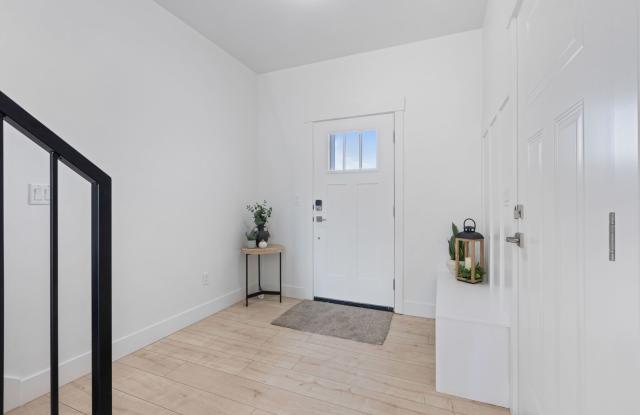 Newer Townhome in St. Anthony with Unfinished Basement & Private Patio Gallery 4