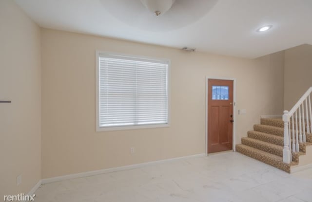 2828 Harrison st C - 2828 Harrison Street, Kansas City, MO 64109