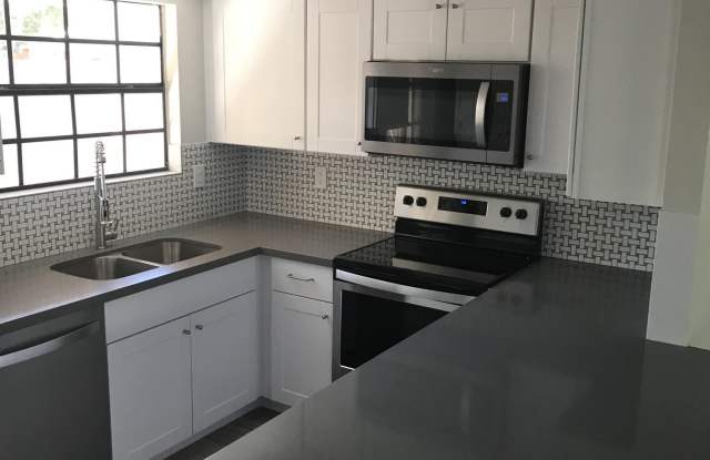 4806 E CORRAL Road - 4806 East Corral Road, Phoenix, AZ 85044