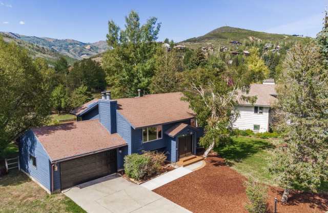 Park Meadows Home with A/C Gallery 1