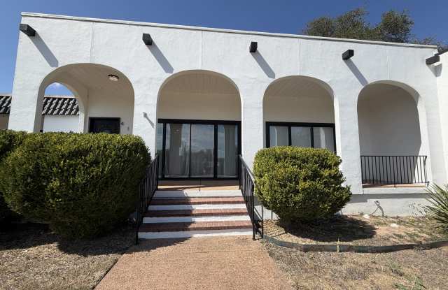413 Seawind Street Gallery 1