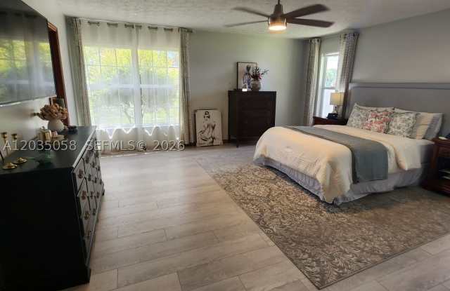 6101 Palmetto Dr Gallery 4