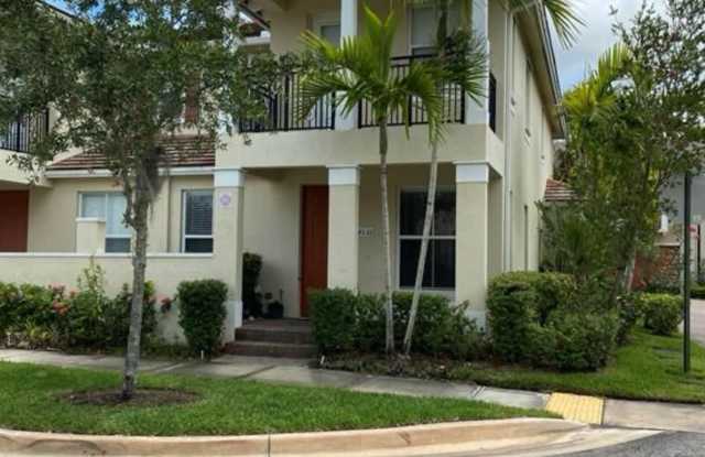 4536 Monarch Way Gallery 3