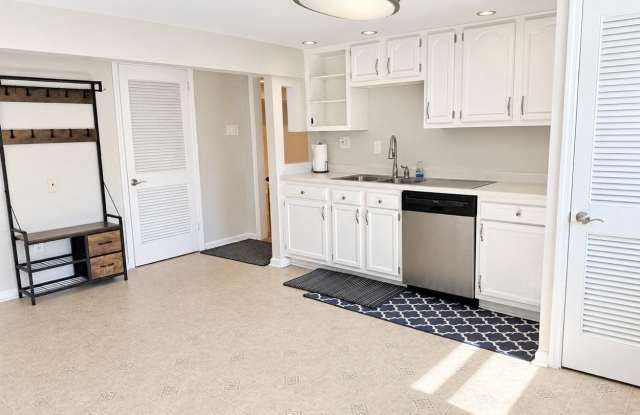 126 KNOLLWOOD Drive Gallery 3