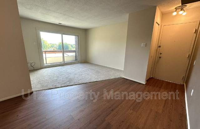 1001 Scarlet Oak Court Gallery 2