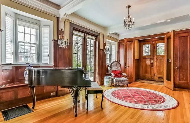 166 Huntington Street 6 Bed 3.5 Bath House photos photos