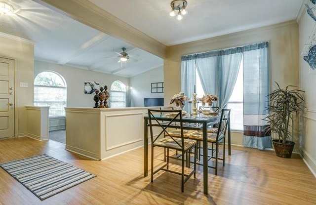 2708 Oak Grove Drive Gallery 4