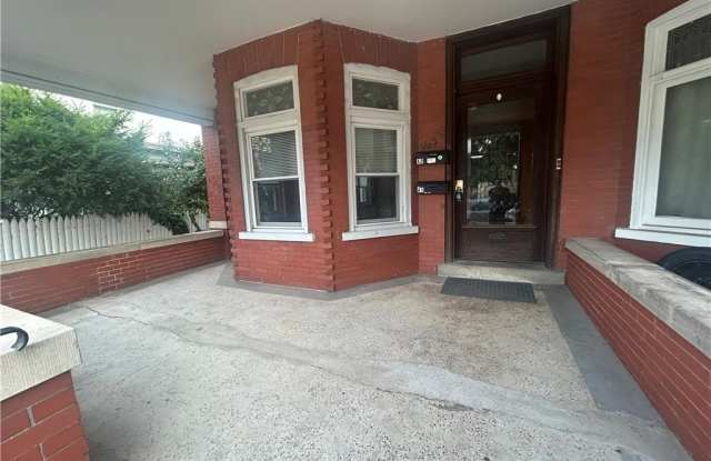 1638 W Walnut Street Gallery 2