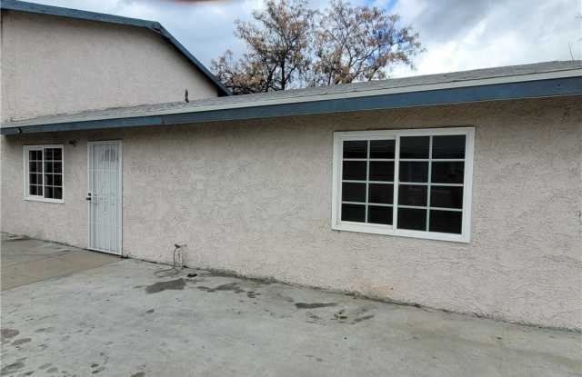 7722 Lankershim Avenue Gallery 3
