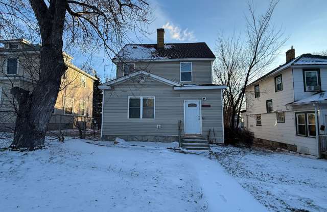 Large 6 Bed Single Family Home in MPLS! photos photos