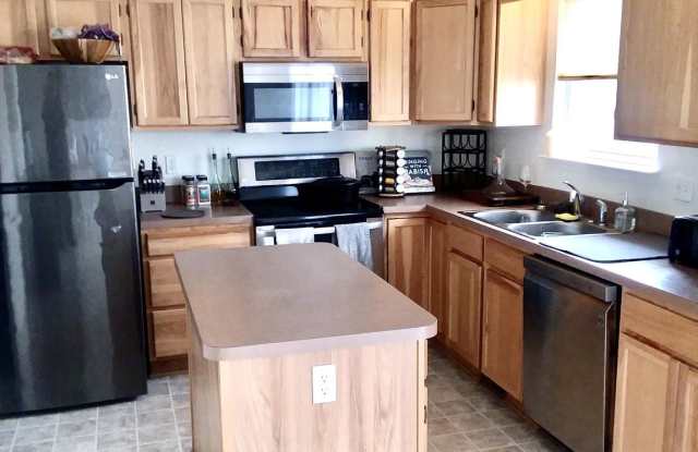 118 WINDSTONE DRIVE Gallery 2