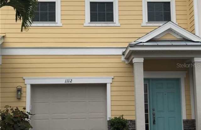 1112 CORAL LANE Gallery 2