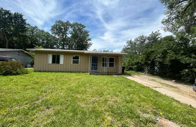 Cute 3 bedroom 1 bath! photos photos
