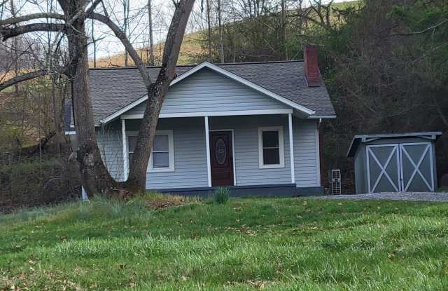 1594 Hospital Dr Gallery 1