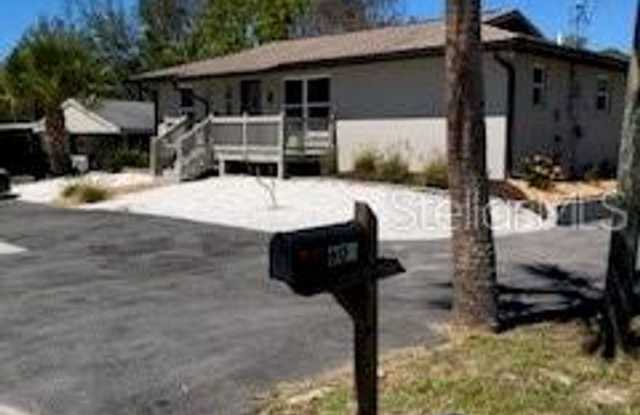 AVAILABLE LONG OR SHORT TERM - 608 Coquina Court, Nokomis, FL 34275