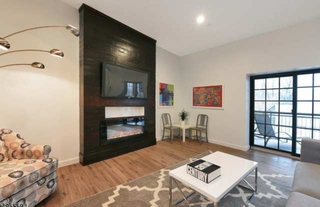 8 Personette St Unit 3 Gallery 4