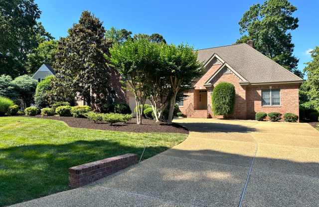 Beautiful home for rent in Fords Colony! Available Now! photos photos