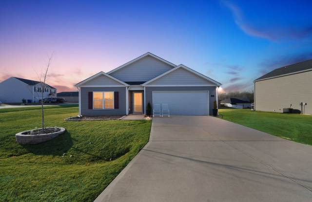 Charming 4BR House in Mayodan - 132 Stone River Way, Rockingham County, NC 27048