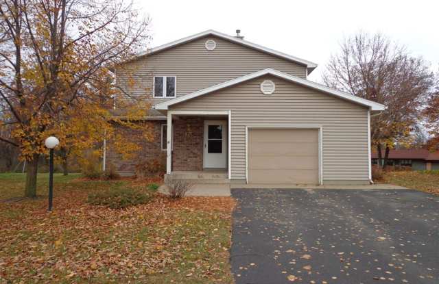 Woodridge Housing - Large 3 and 4 Bedroom Homes in Tomah, WI photos photos Woodridge Housing - Large 3 and 4 Bedroom Homes in Tomah, WI photos photos