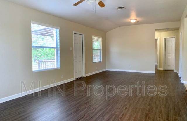 14544 Clovelly Wood Gallery 4