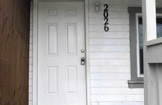 2026 NE Oswego Ave. Gallery 2