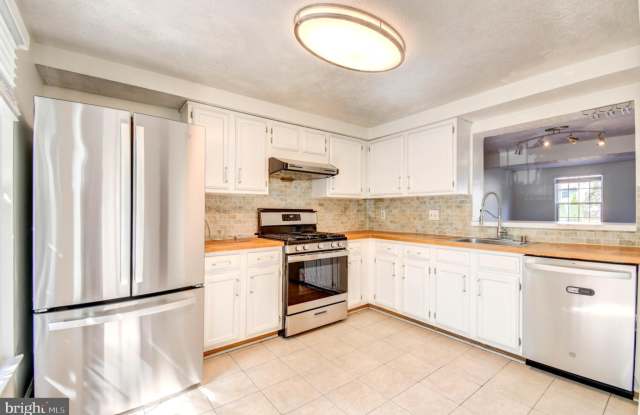 6022 PHLOX Court Gallery 4