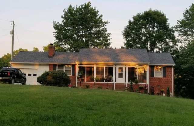 90 PARRISH LN Gallery 1