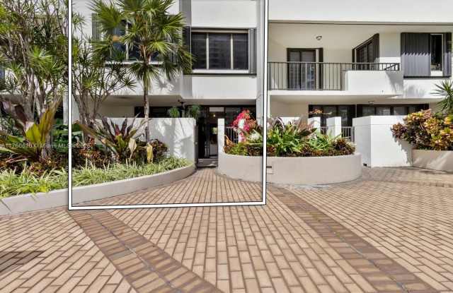 520 Brickell Key Dr photos photos