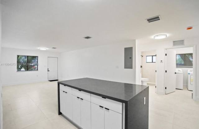 5821 NW 30th Ave photos photos